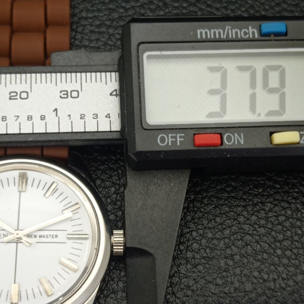 Vintage 1980 Citizen Automatic Mens Silver Watch W/Rubber Strap & White accents - Picture 7 of 8
